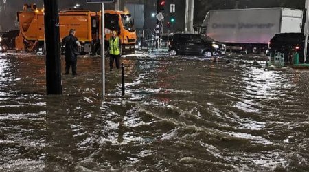 Tbilisi küçələri su altında qalıb - Video