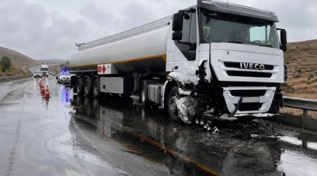 Goranboyda qəza: Bir ton yanacaq yola tökülüb