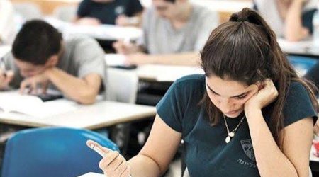 Orta ixtisas təhsili müəssisələrinə qəbul olunanların qeydiyyatı başlayır
