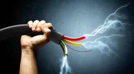 Bakıda 19 yaşlı oğlan elektrik cərəyanından ölüb