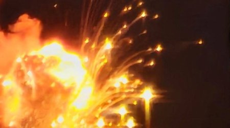 Возле Киева мощный взрыв, после вспыхнул масштабный пожар