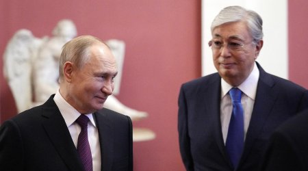 Qasım-Jomart Tokayev və Vladimir Putin Bişkekdə görüşüb
