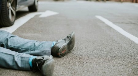 Sumqayıtda avtomobil piyadanı vuraraq öldürüb