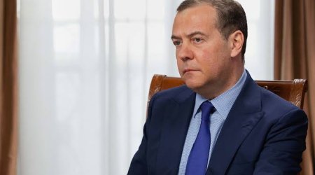 Медведев пригрозил ударами по немецким военным заводам