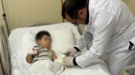 3 yaşlı uşağın ət maşınında amputasiya olunan əli 8 saatlıq əməliyyatla bərpa edilib