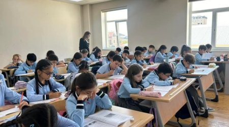 Азербайджан набрал 422 балла по математике, Баку показал рост до 460