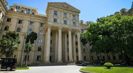 Qara dənizdə yük gəmisi dron hücumuna məruz qalıb, iki Azərbaycan vətəndaşı ölüb - XİN