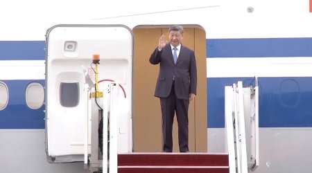 Си Цзиньпин впервые за семь лет прибыл в Индию