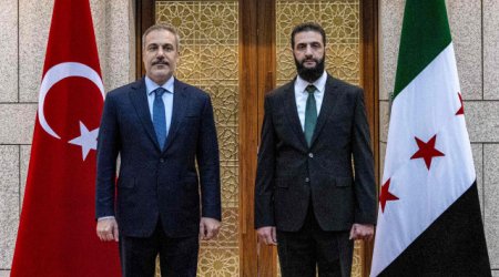 Əhməd Əl Şaraa Hakan Fidanı qəbul edib