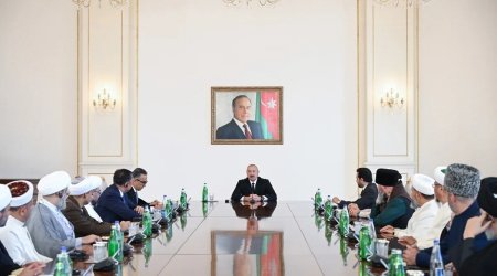 Əliyev: Türk və İslam dünyasının birliyi sülh və sabitlik üçün mühümdür