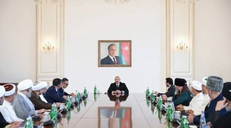 Prezidentin sosial şəbəkə hesablarında beynəlxalq konfransların iştirakçıların qəbuluna dair video paylaşılıb