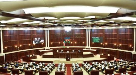 Azerbaijan&rsquo;s parliament to hold public hearing on waste management