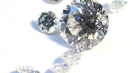 Bakıda 4 milyon manatdan çox dəyəri olan brilyant qaşlar aşkarlanıb