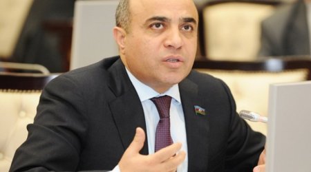 В Азербайджане госслужащих хотят защитить от мести начальства