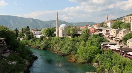 Выборы в Боснии: Бечирович лидирует в борьбе за место в Президиуме