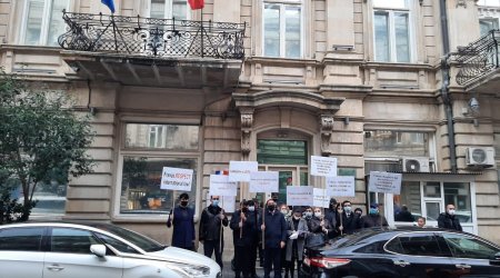 Fransada etirazlar fonunda 500-ə yaxın məktəb bağlanacaq
