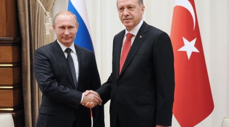 
Ərdoğan Putinlə Qara dənizdə naviqasiya təhlükəsizliyini müzakirə edib