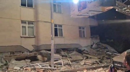 В Стамбуле обрушилось жилое здание