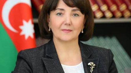 Adı mətbuatda hallanan lisey direktoru istefa verib