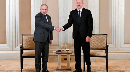 Пашинян планирует контакты с Алиевым