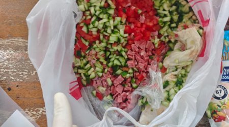 Texnologiya dərsində yemək hazırlayan şagirdlər zəhərləniblər