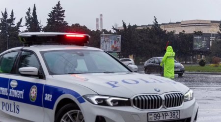 Yol polisi sürücüləri yağışlı və dumanlı hava şəraitində ehtiyatlı olmağa çağırıb