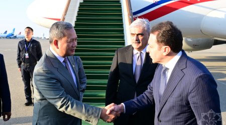 Премьер-министр Камбоджи прибыл в Азербайджан с официальным визитом