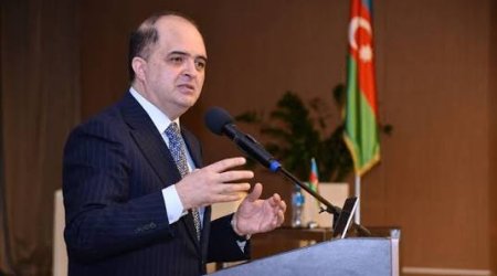Rəşad Mahmudov elmi yaradıcılıq üçün icazə tələbinin ləğvini təklif edib