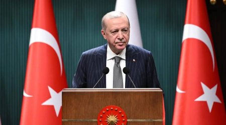 Ərdoğan Azərbaycanı Müstəqilliyin Bərpası Günü münasibətilə təbrik edib