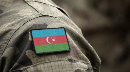 Spikerin müavini : hərbçilər fəlsəfə və ədəbiyyatı da bilməlidirlər