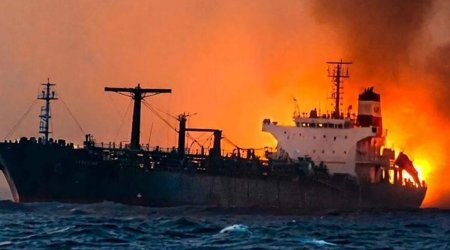 В Ормузском проливе подвергся нападению крупный нефтяной танкер