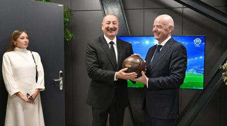 Əliyev və FIFA prezidenti U-15 dünya çempionatının açılış mərasimində iştirak ediblər