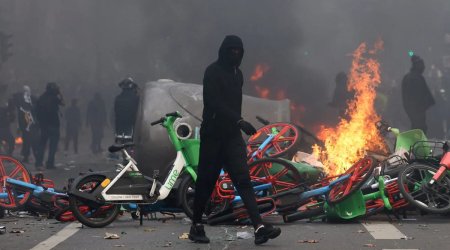 Во Франции во время протестов задержано около 1 000 человек