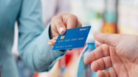 
Azərbaycanda ödəniş kartlarının sayı 23,4 milyona yaxınlaşıb