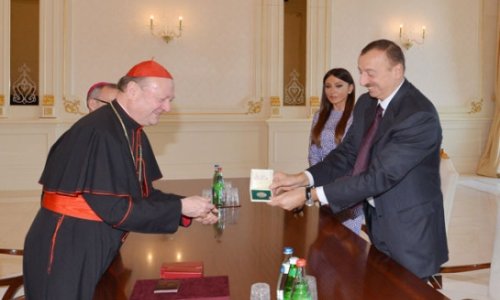 Президент Азербайджана удостоен награды Ватикана