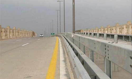 В Баку серьезно повреждена инфраструктура дорожной развязки  - ФОТО