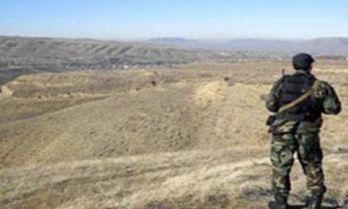 Азербайджанский солдат выстрелил в себя