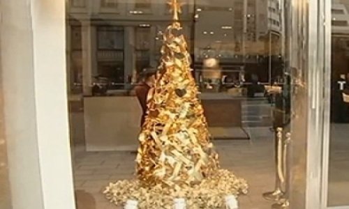 В Токио золотую елку продадут за $5 млн