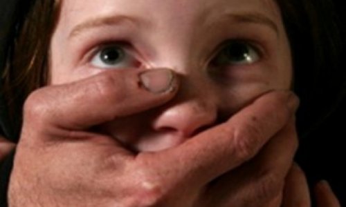 В Баку на ребенка напал педофил