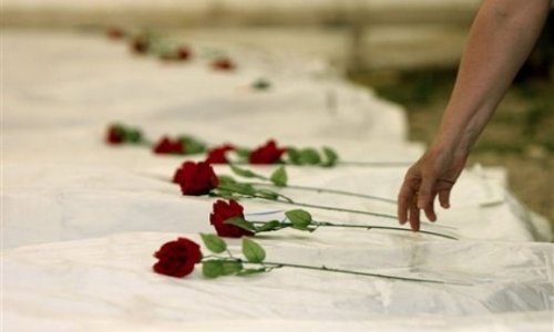Kosovolu albanların kütləvi məzarlığı aşkarlanıb