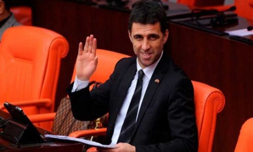 Hakan Şükürün parlamentdəki səlahiyyəti əlindən alındı