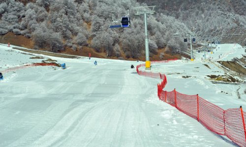 Ильхам Алиев прокатился на лыжах ФОТО