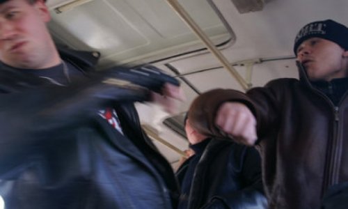 В Баку в автобусе произошла драка