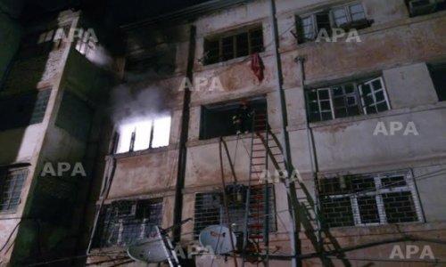 В Баку в здании, заселенном беженцами, произошел пожар