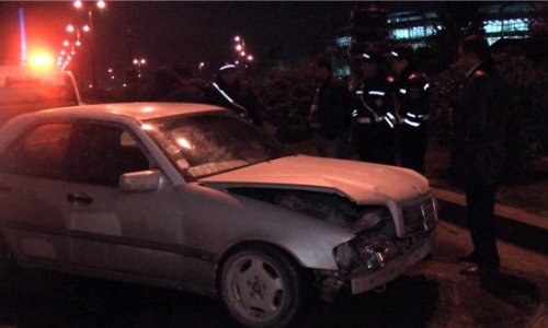 Nəqliyyat nazirliyinin işçisi jurnalistlərə hücum çəkdi - FOTOLAR