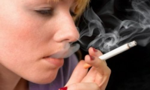 Курящие женщины на 60% больше подвержены риску заболеть раком