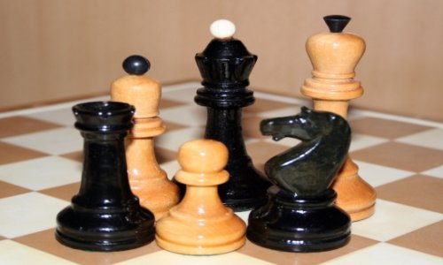 Азербайджанский шахматист нанес поражение армянину