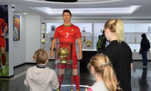 «Золотой мяч»  Роналду выставлен в музее