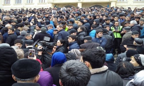 Жители "Советской" требуют 4 тыс  манат/1 кв. м