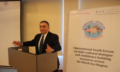 Асим Моллазаде выступил в Стамбуле с докладом- ФОТО